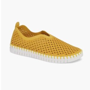 Ilse Jacobsen Tulip 139 Perforated Slip-On Sneaker Golden Rod